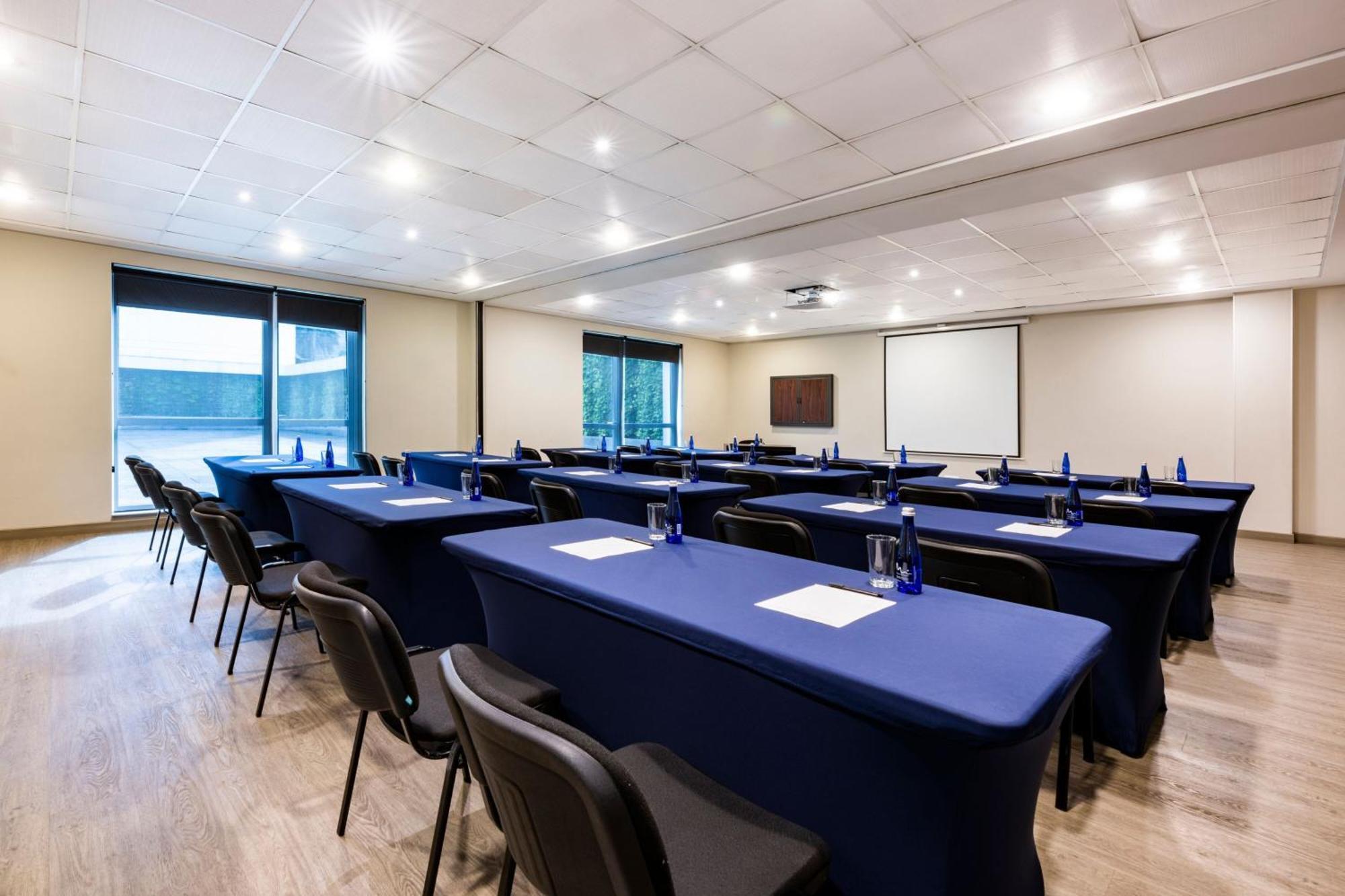 City Express Plus By Marriott Cali Colombia Zewnętrze zdjęcie