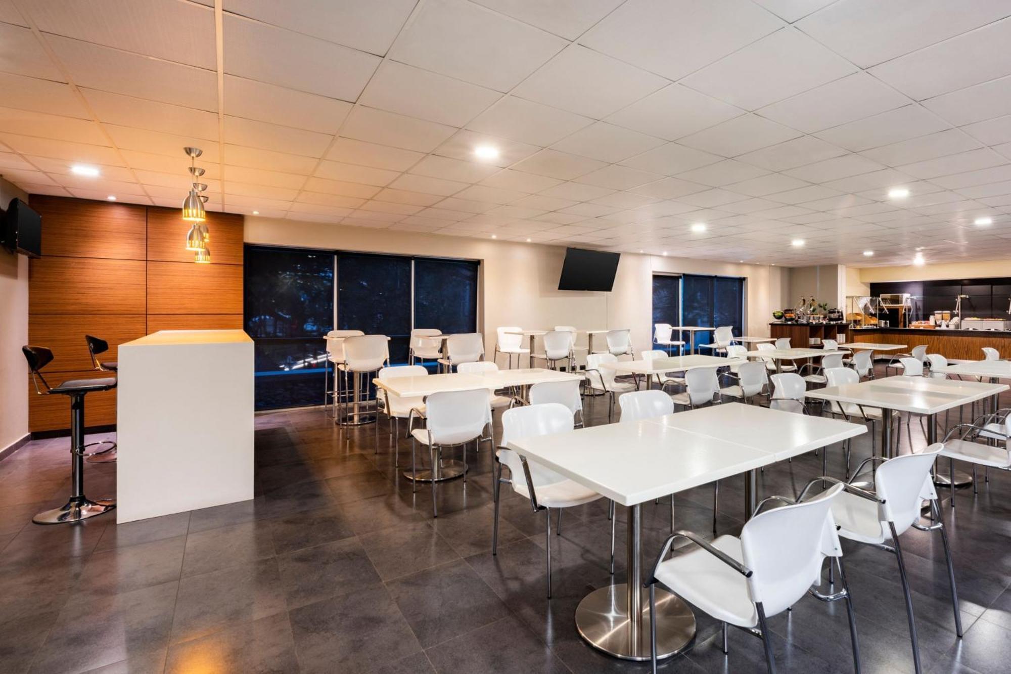 City Express Plus By Marriott Cali Colombia Zewnętrze zdjęcie
